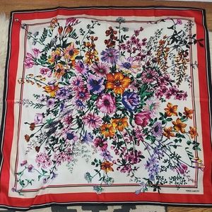 🪷 Vince Camuto floral print scarf